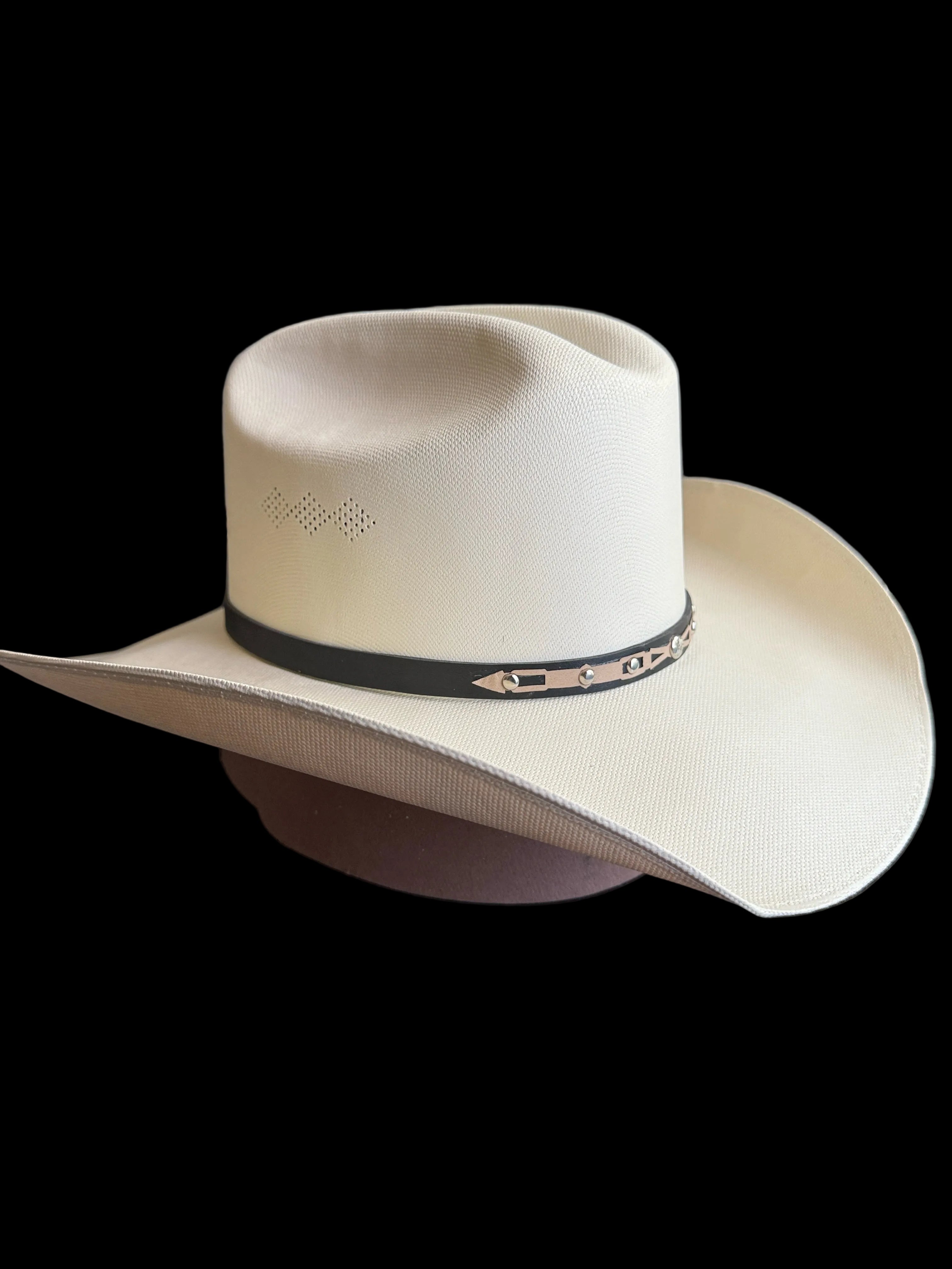 White Western Cowboy Hat – Classic Rodeo Style Hat with Feather Accent 7 1/8 | Charro & Vaquero Inspired