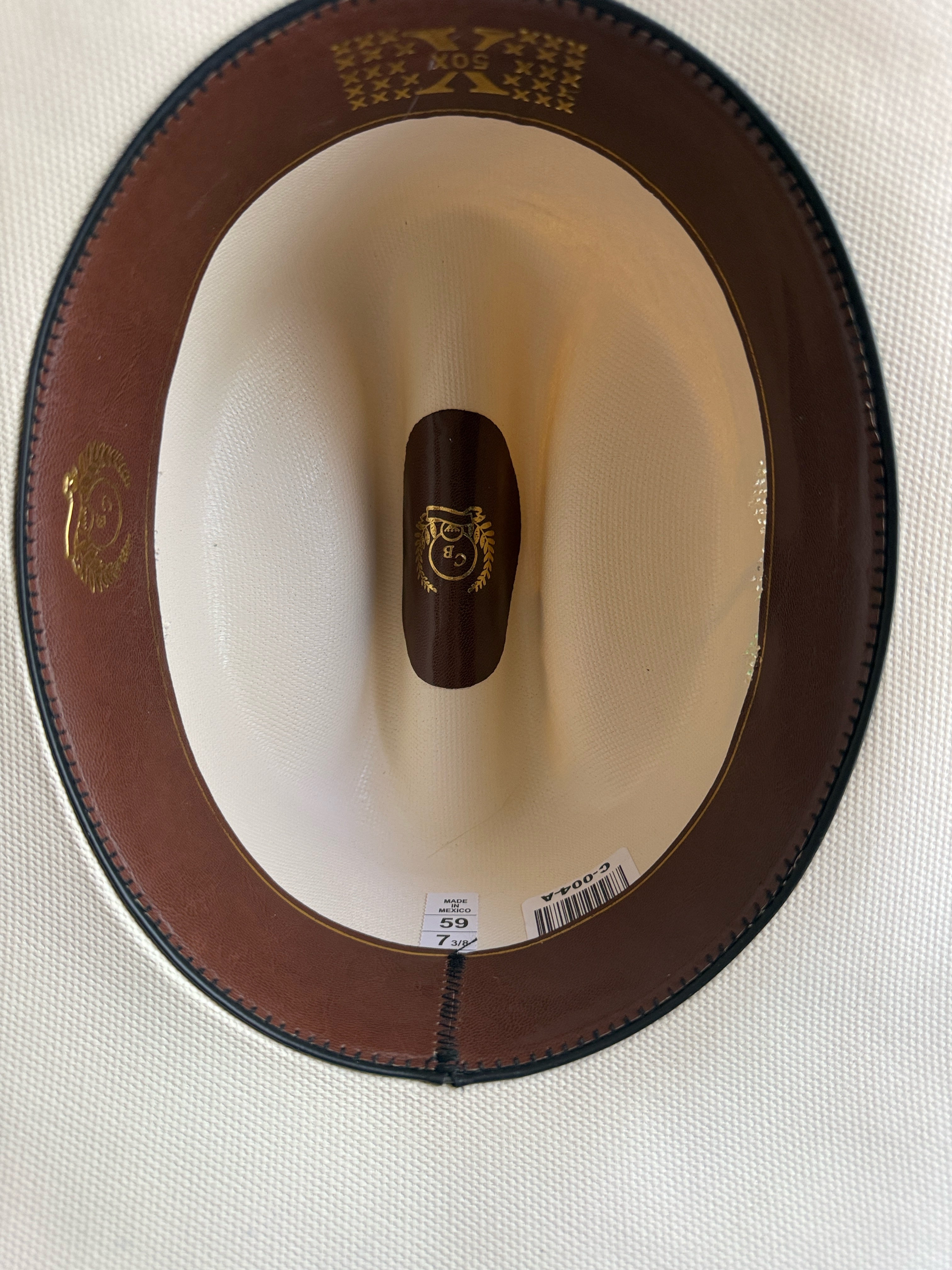 White Western Cowboy Hat – Classic Rodeo Style Hat with a Colorful Feather 7 3/8| Sombrero Vaquero